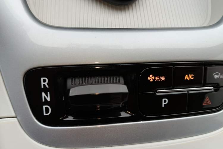 Used Geely Galaxy Geome 2025 310km Youth Edition Gear Lever
