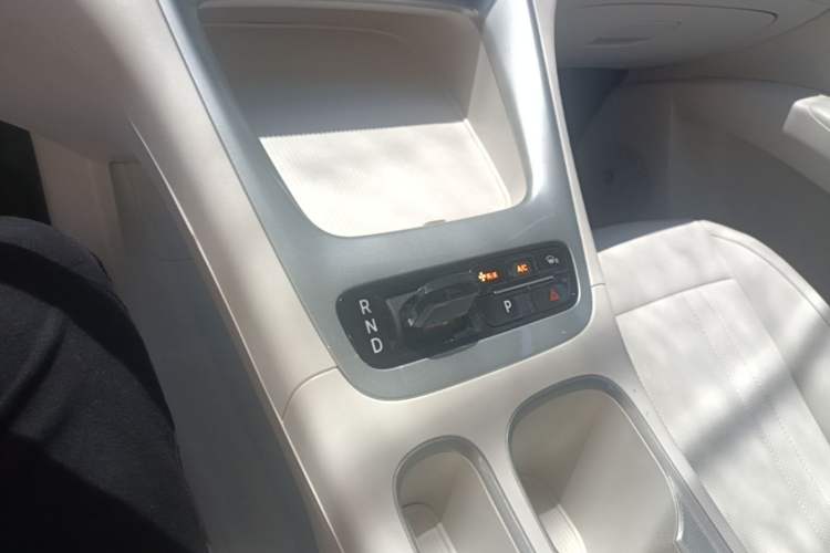 Used Geely Galaxy Geome 2025 410 km Free Version Gear Lever