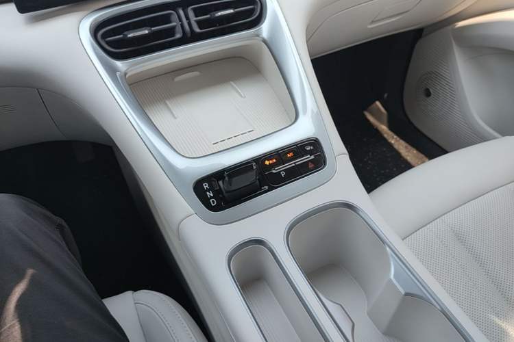 Used Geely Galaxy Geome 2025 UP 410km Exploration+ Edition Gear Lever