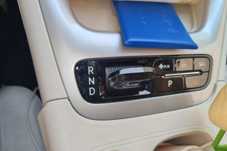 Used Geely Galaxy Geome 2025 UP 410km Exploration Edition Gear Lever