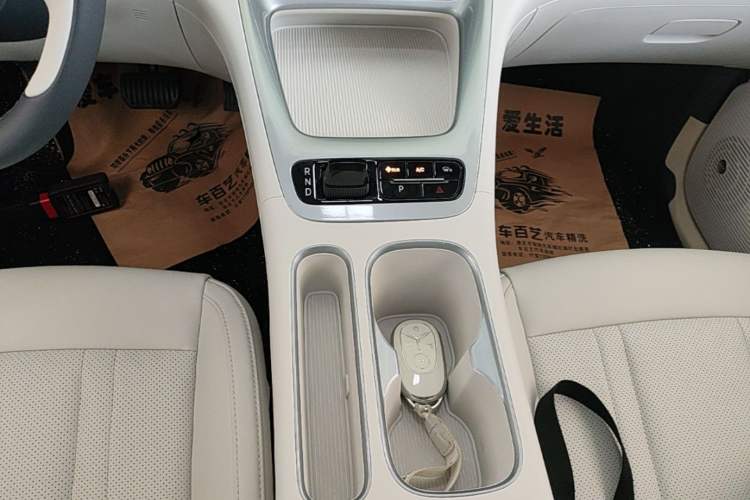 Used Geely Galaxy Geome 2025 310km Youth Edition Gear Lever