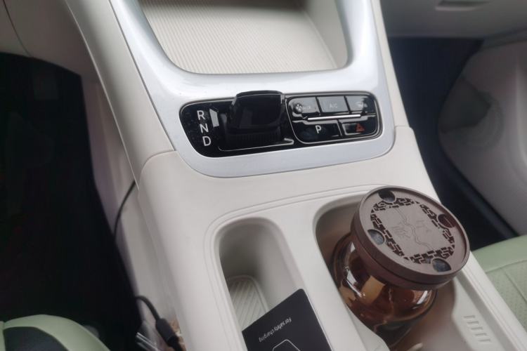 Used Geely Galaxy Geome 2025 UP 410km Exploration Edition Gear Lever