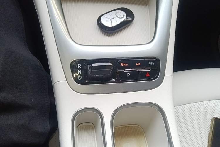 Used Geely Galaxy Geome 2025 310km Youth Edition Gear Lever