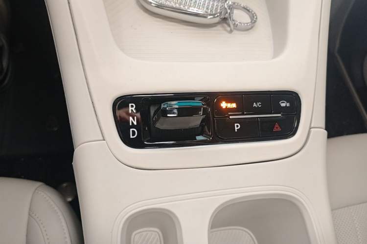 Used Geely Galaxy Geome 2025 UP 410km Exploration Edition Gear Lever