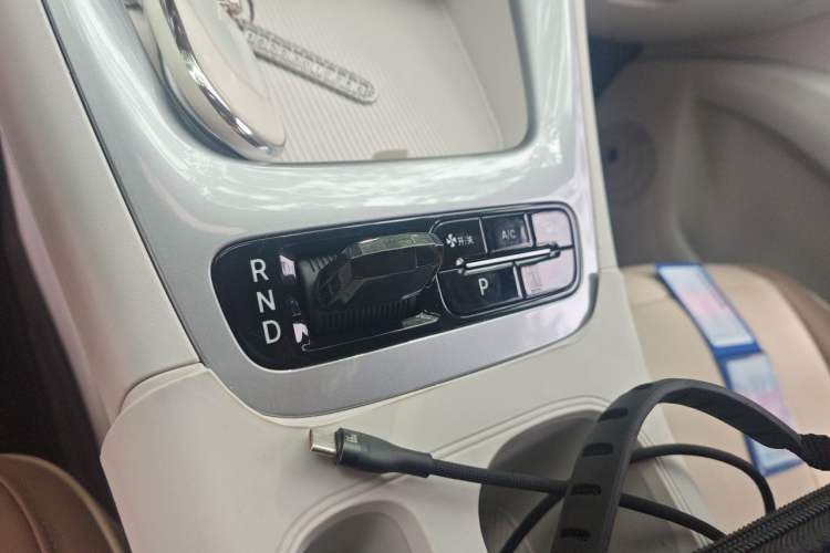 Used Geely Galaxy Geome 2025 310km Youth Edition Gear Lever