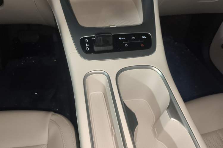 Used Geely Galaxy Geome 2025 310km Youth Edition Gear Lever
