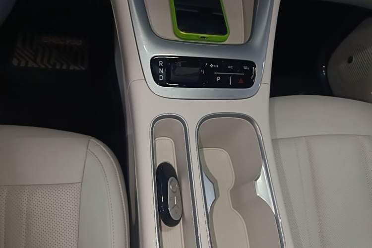 Used Geely Galaxy Geome 2025 310km Youth Edition Gear Lever