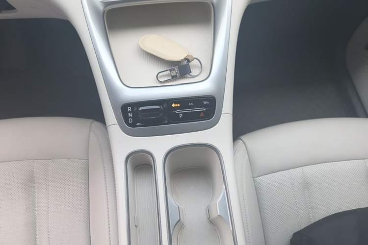 Used Geely Galaxy Geome 2025 UP 410km Exploration Edition Gear Lever