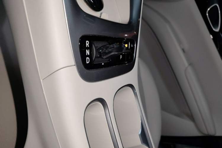 Used Geely Galaxy Geome 2025 UP 410km Exploration+ Edition Gear Lever