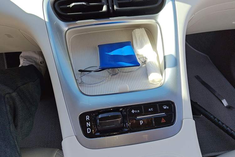 Used Geely Galaxy Geome 2025 310km Youth Edition Gear Lever