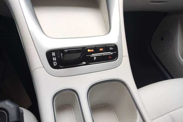 Used Geely Galaxy Geome 2025 310km Youth Edition Gear Lever