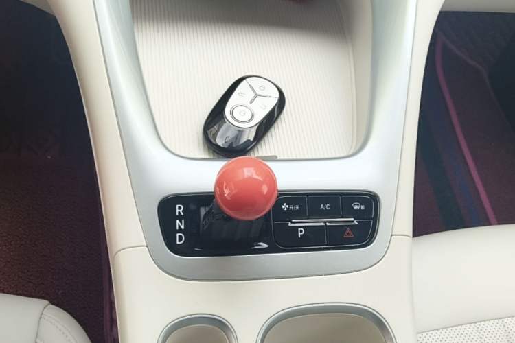 Used Geely Galaxy Geome 2025 UP 410km Exploration Edition Gear Lever