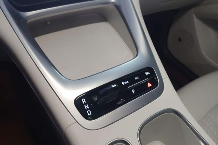 Used Geely Galaxy Geome 2025 310km Dream Edition Gear Lever