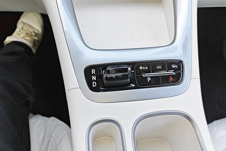 Used Geely Galaxy Geome 2025 310km Dream Edition Gear Lever