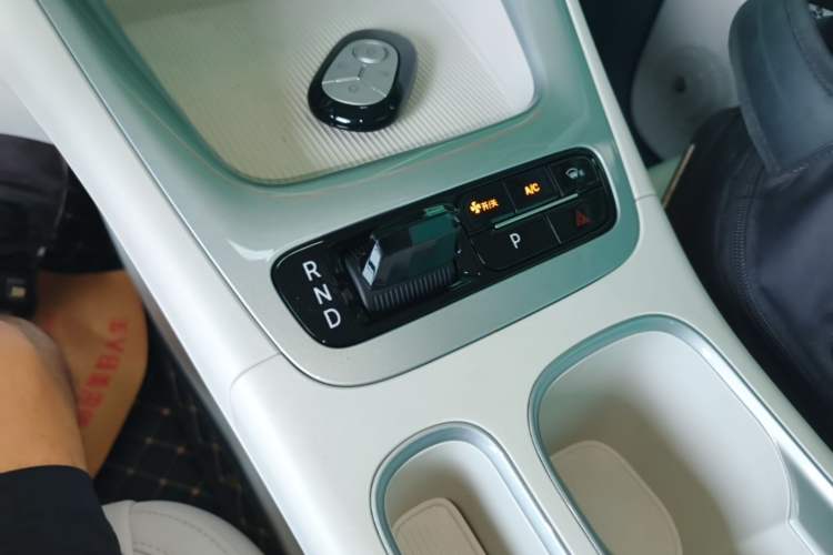 Used Geely Galaxy Geome 2025 310km Youth Edition Gear Lever