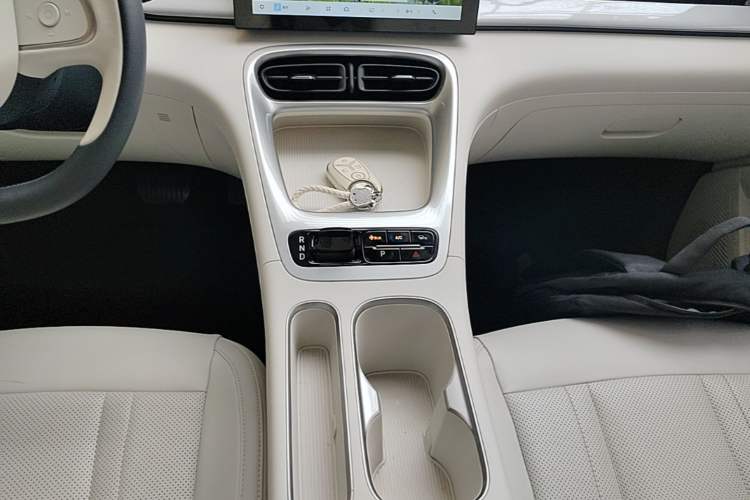 Used Geely Galaxy Geome 2025 310km Youth Edition Gear Lever