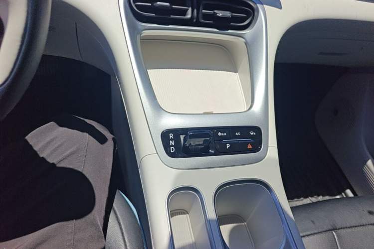 Used Geely Galaxy Geome 2025 310km Youth Edition Gear Lever