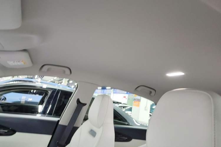 Used Geely Galaxy Geome 2025 UP 410km Exploration Edition Headliner