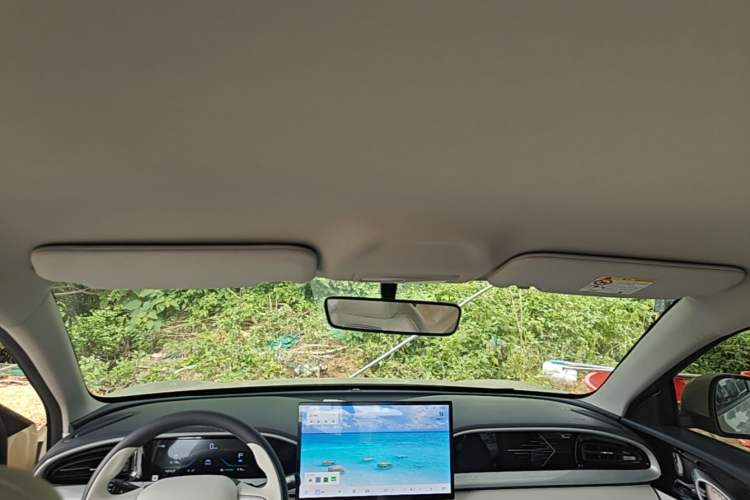 Used Geely Galaxy Geome 2025 UP 410km Exploration Edition Headliner