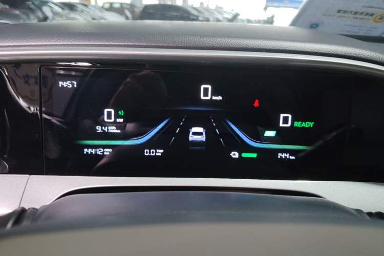 Used Geely Galaxy Geome 2025 310km Youth Edition Instrument Cluster