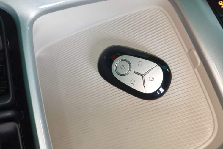 Used Geely Galaxy Geome 2025 310km Youth Edition Interior 1