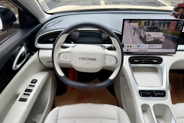 Used Geely Galaxy Geome 2025 UP 410km Exploration Edition Interior 2