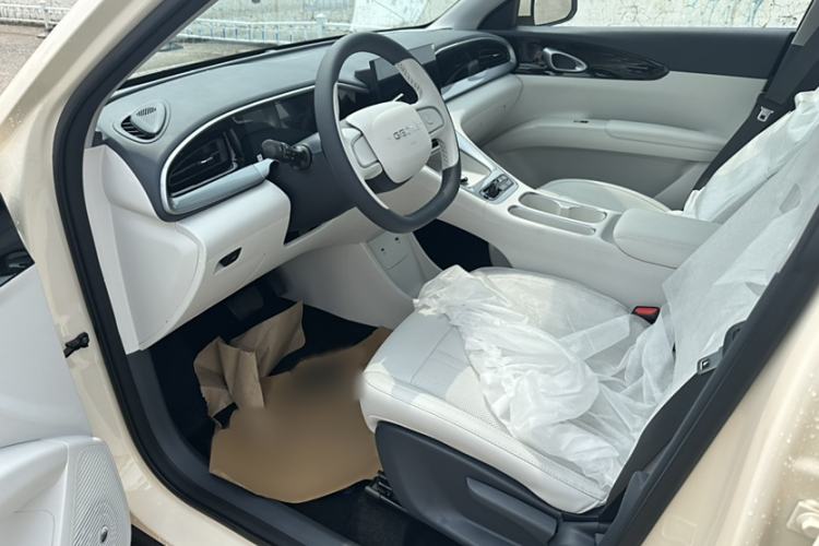 Used Geely Galaxy Geome 2025 310km Youth Edition Interior 2