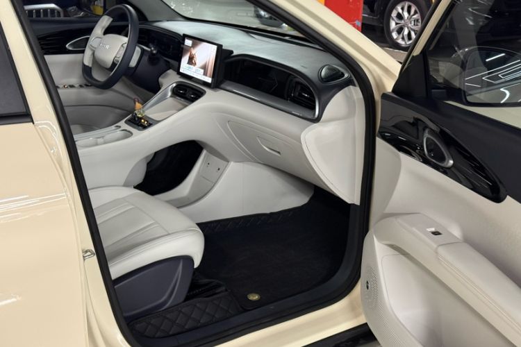 Used Geely Galaxy Geome 2025 310km Youth Edition Interior 2