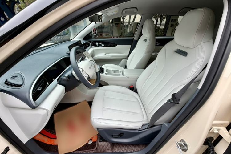 Used Geely Galaxy Geome 2025 UP 410km Exploration Edition Interior 3
