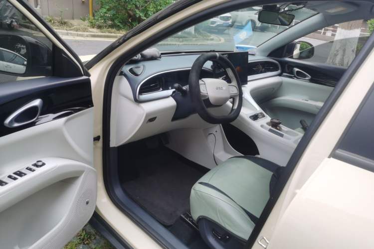 Used Geely Galaxy Geome 2025 UP 410km Exploration Edition Interior 3