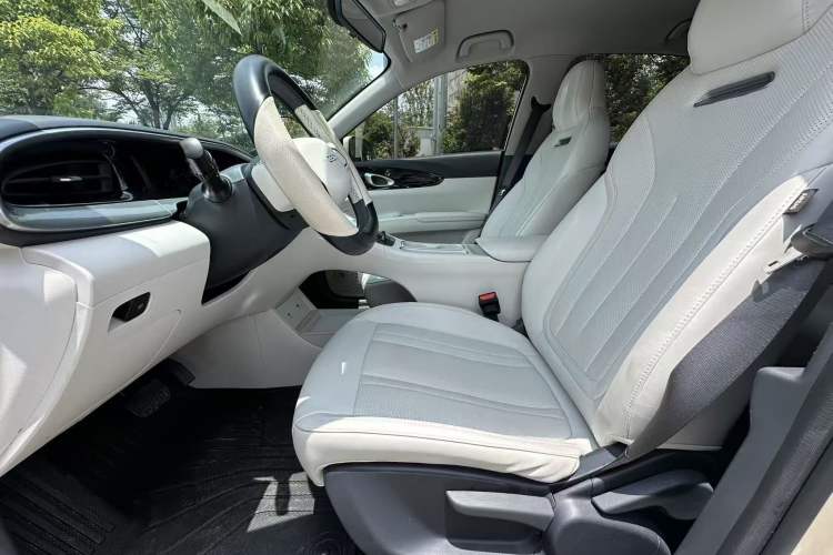 Used Geely Galaxy Geome 2025 310km Youth Edition Interior 3