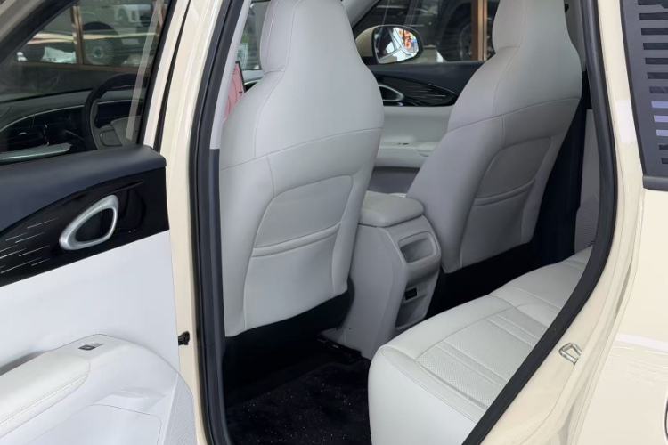Used Geely Galaxy Geome 2025 UP 410km Exploration Edition Interior 3
