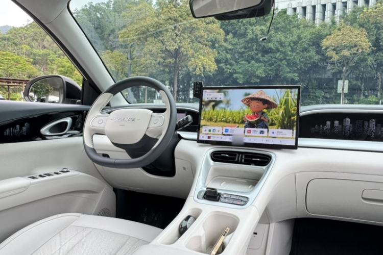 Used Geely Galaxy Geome 2025 UP 410km Exploration+ Edition Interior 3
