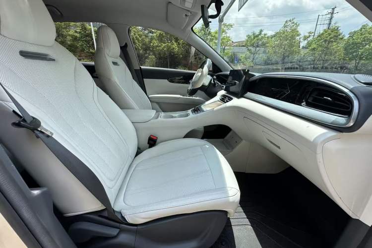 Used Geely Galaxy Geome 2025 310km Youth Edition Interior 4