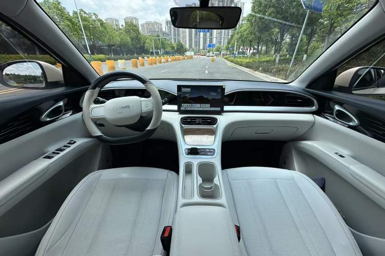 Used Geely Galaxy Geome 2025 310km Youth Edition Interior 5