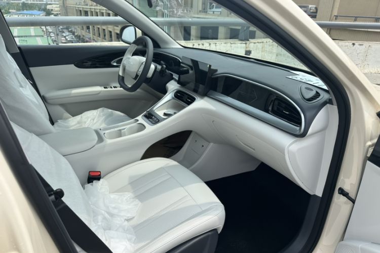 Used Geely Galaxy Geome 2025 310km Youth Edition Interior 6