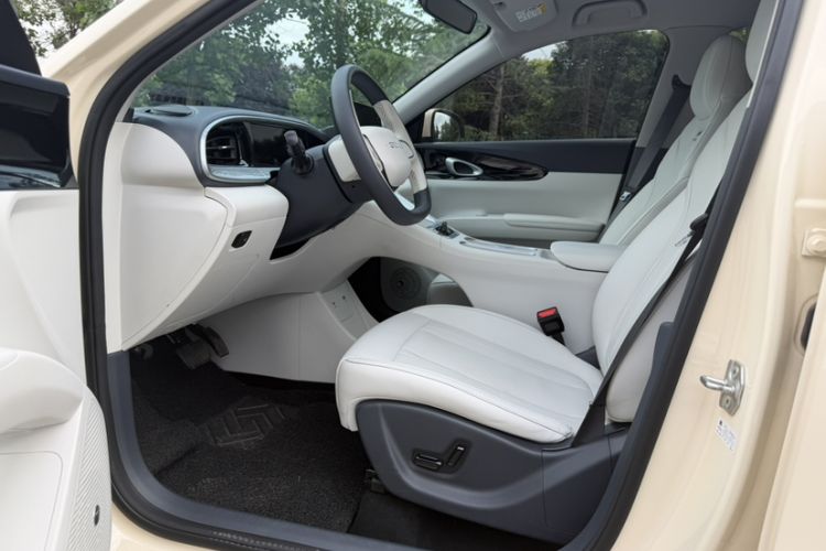 Used Geely Galaxy Geome 2025 UP 410km Exploration Edition Interior 6