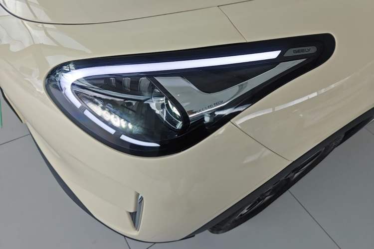Used Geely Galaxy Geome 2025 UP 410km Exploration+ Edition Left Front Headlight
