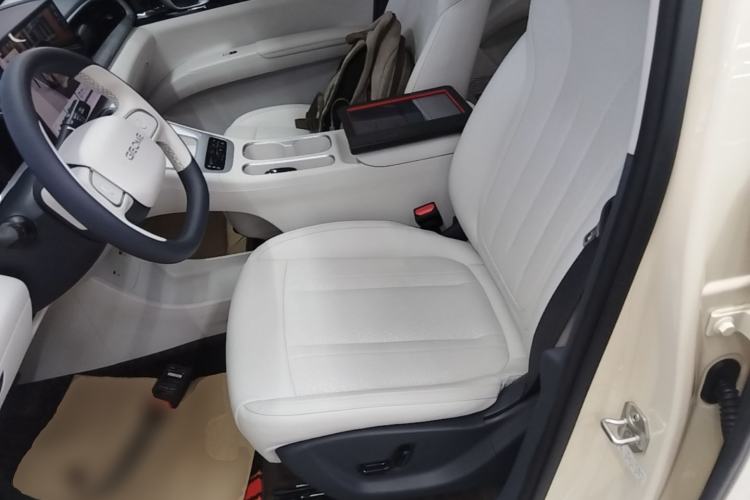 Used Geely Galaxy Geome 2025 UP 410km Exploration Edition Left Front Seat