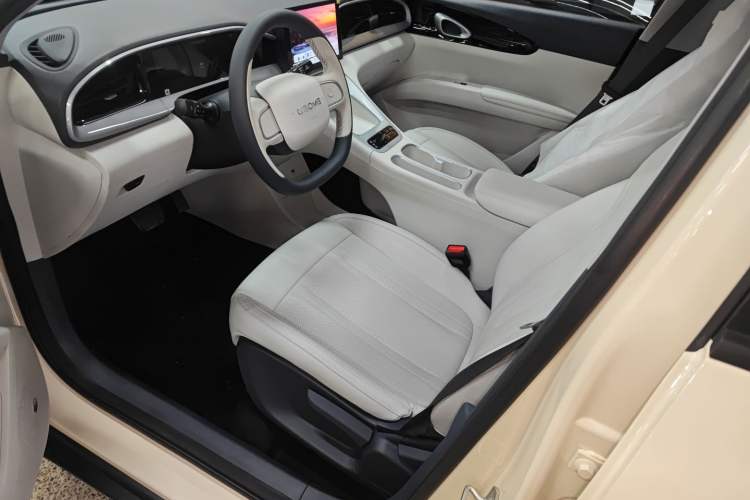 Used Geely Galaxy Geome 2025 410 km Free Version Left Front Seat