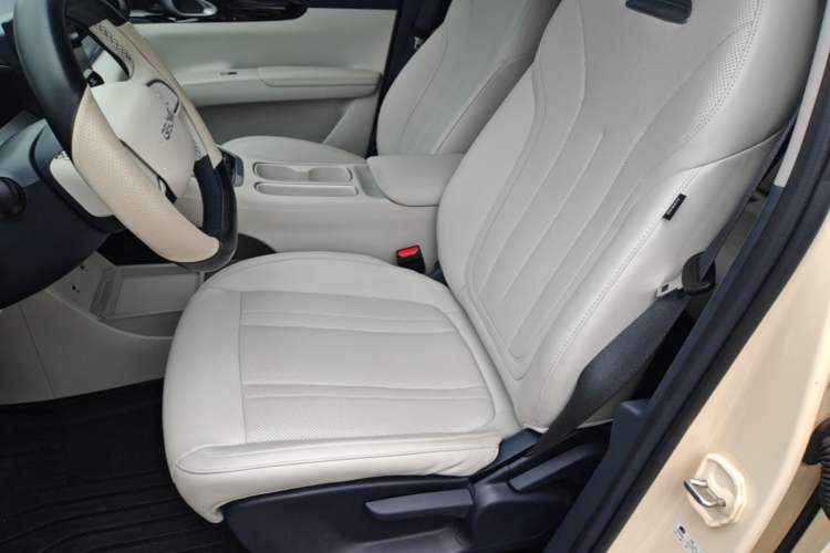 Used Geely Galaxy Geome 2025 310km Youth Edition Left Front Seat