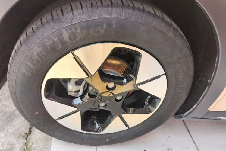 Used Geely Galaxy Geome 2025 310km Dream Edition Left Front Wheel Hub