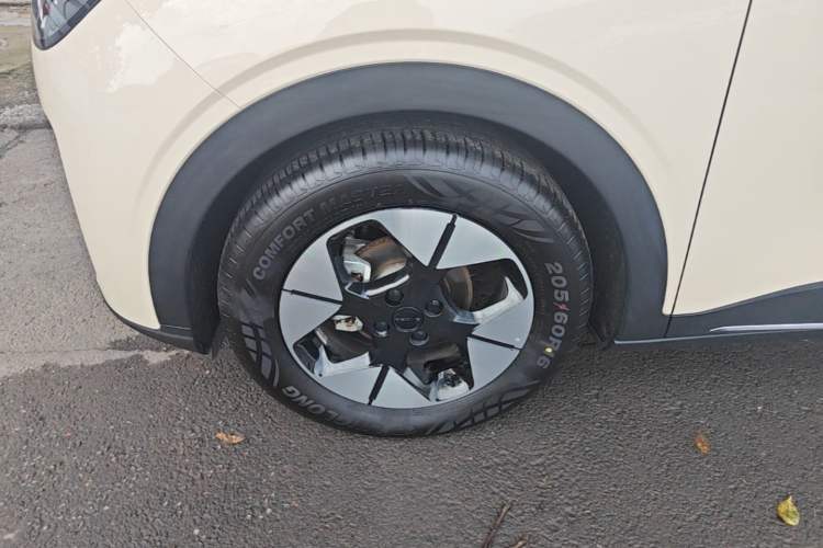Used Geely Galaxy Geome 2025 310km Dream Edition Left Front Wheel Hub