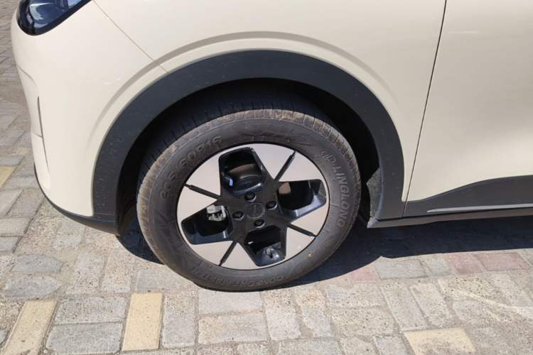 Used Geely Galaxy Geome 2025 UP 410km Exploration Edition Left Front Wheel Hub