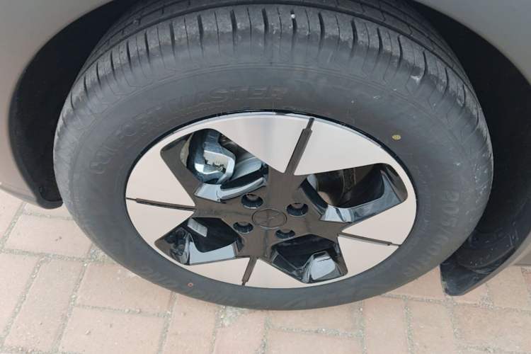 Used Geely Galaxy Geome 2025 310km Dream Edition Left Front Wheel Hub