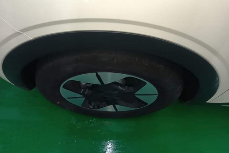 Used Geely Galaxy Geome 2025 UP 410km Exploration+ Edition Left Front Wheel Hub