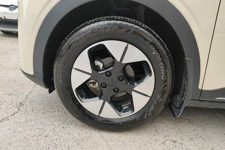 Used Geely Galaxy Geome 2025 310km Dream Edition Left Front Wheel Hub
