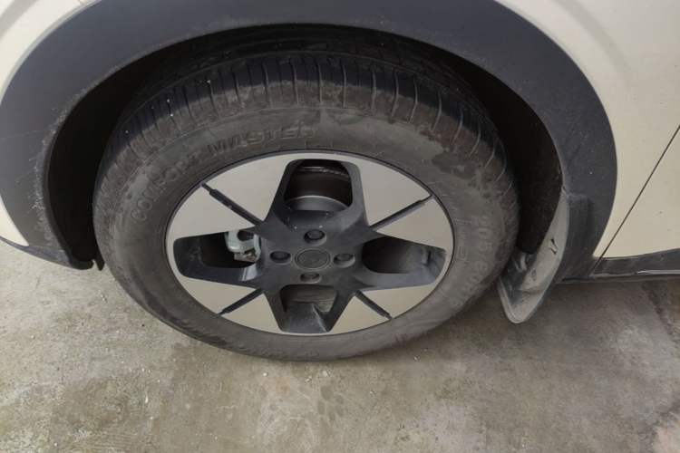 Used Geely Galaxy Geome 2025 UP 410km Exploration Edition Left Front Wheel Hub