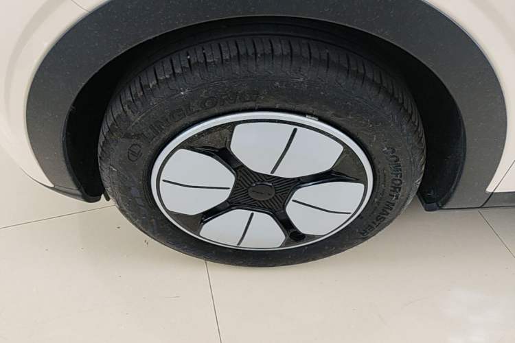 Used Geely Galaxy Geome 2025 310km Youth Edition Left Front Wheel Hub