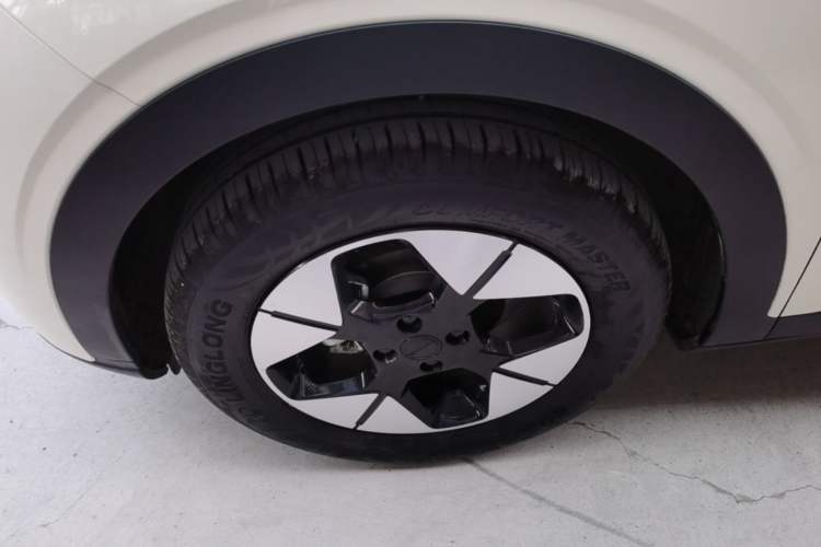 Used Geely Galaxy Geome 2025 310km Dream Edition Left Front Wheel Hub